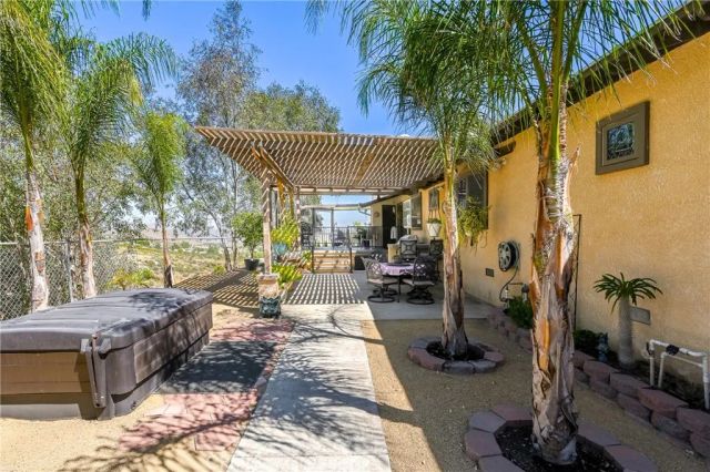 32360 Navajo Springs, Wildomar, CA 92595