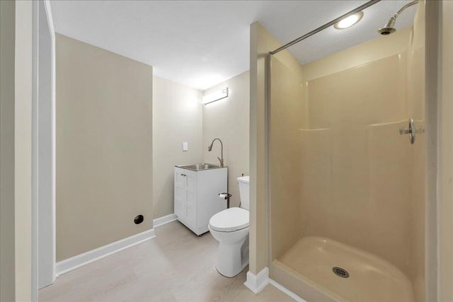 4912 Shadow LN, Roanoke, VA 24019