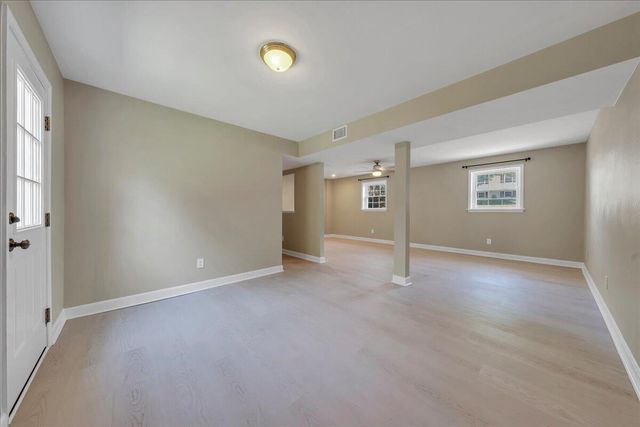 4912 Shadow LN, Roanoke, VA 24019