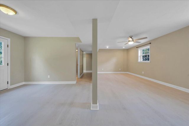 4912 Shadow LN, Roanoke, VA 24019