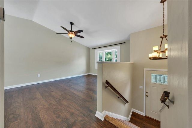 4912 Shadow LN, Roanoke, VA 24019