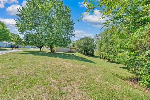 4912 Shadow LN, Roanoke, VA 24019