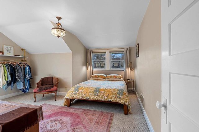 114 W MISSION ROAD, Green Bay, WI 54301