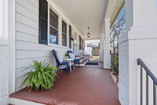 114 W MISSION ROAD, Green Bay, WI 54301