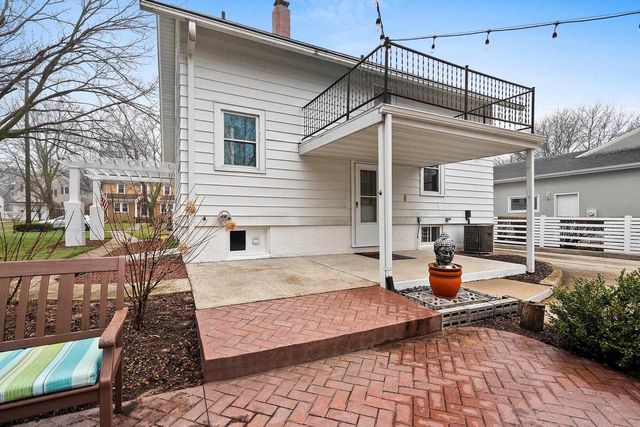114 W MISSION ROAD, Green Bay, WI 54301