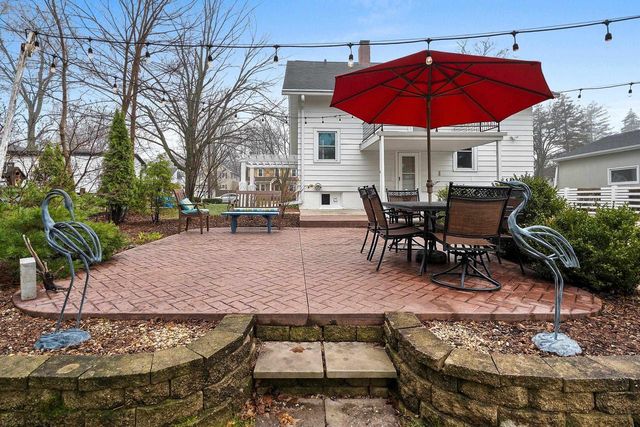 114 W MISSION ROAD, Green Bay, WI 54301