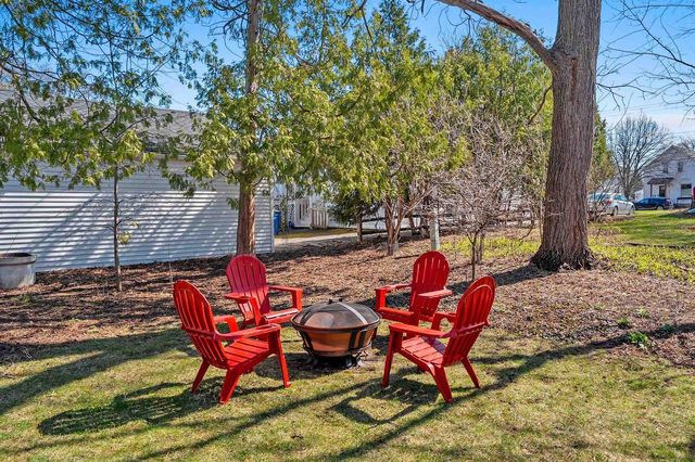 114 W MISSION ROAD, Green Bay, WI 54301