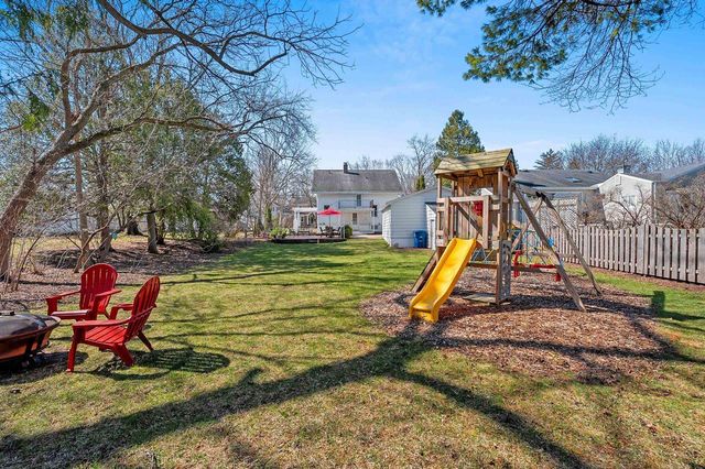 114 W MISSION ROAD, Green Bay, WI 54301