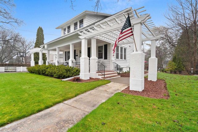 114 W MISSION ROAD, Green Bay, WI 54301