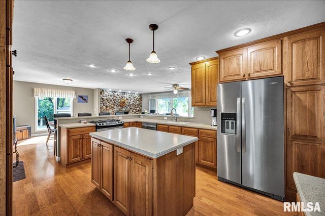 111 IVY Lane, Knoxville, IL 61448