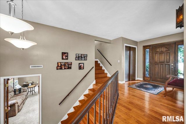 111 IVY Lane, Knoxville, IL 61448