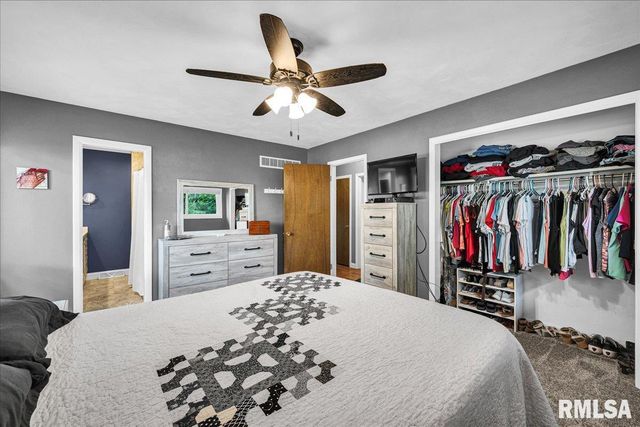 111 IVY Lane, Knoxville, IL 61448