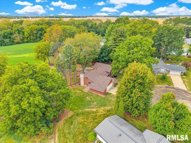 111 IVY Lane, Knoxville, IL 61448