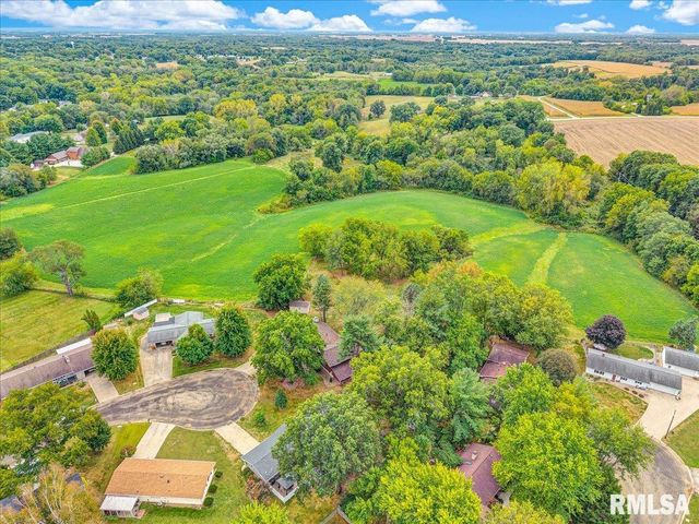 111 IVY Lane, Knoxville, IL 61448