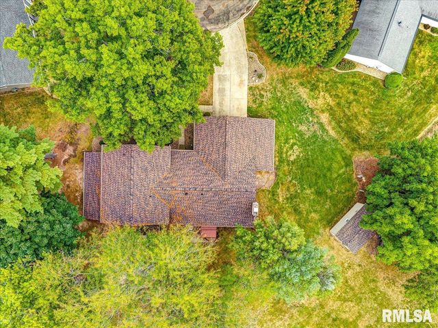 111 IVY Lane, Knoxville, IL 61448