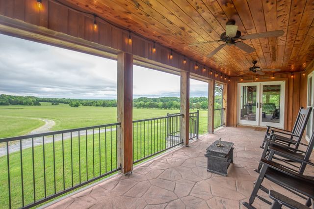 521 Coop Rd, Bell Buckle, TN 37020