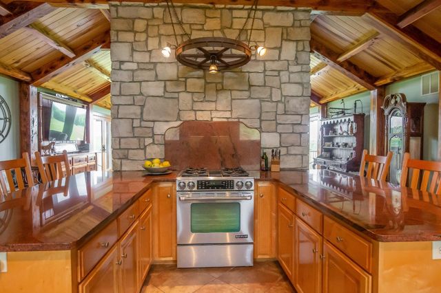 521 Coop Rd, Bell Buckle, TN 37020