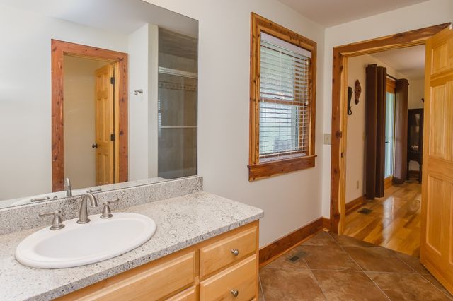 521 Coop Rd, Bell Buckle, TN 37020