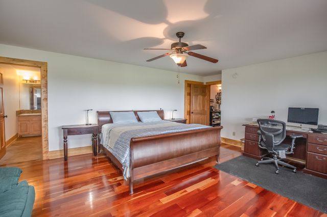 521 Coop Rd, Bell Buckle, TN 37020