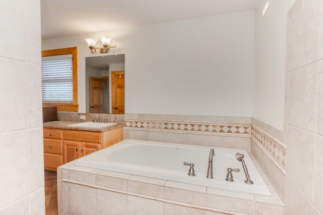 521 Coop Rd, Bell Buckle, TN 37020