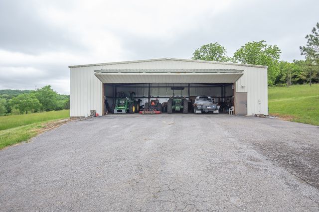 521 Coop Rd, Bell Buckle, TN 37020