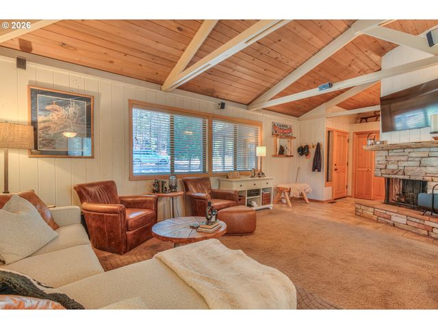57077 FOX Ln, Sunriver, OR 97707