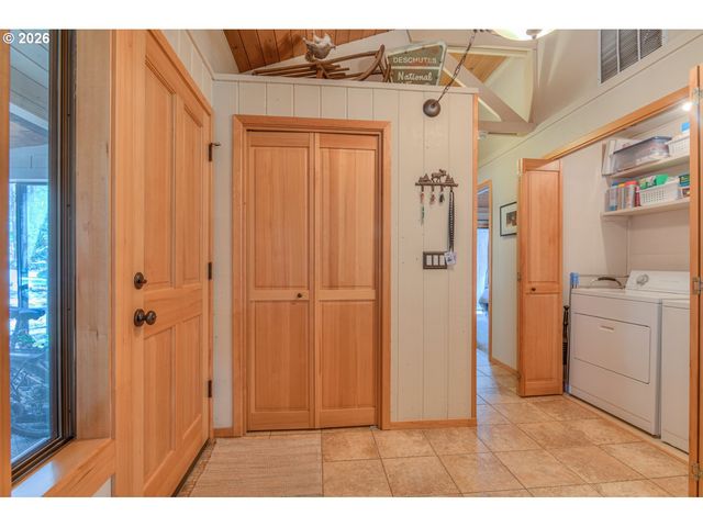 57077 FOX Ln, Sunriver, OR 97707