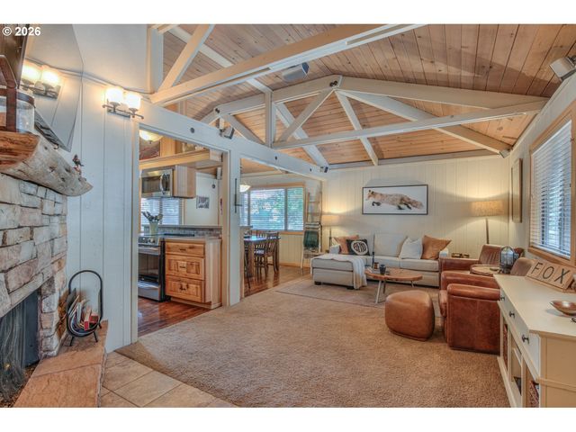 57077 FOX Ln, Sunriver, OR 97707