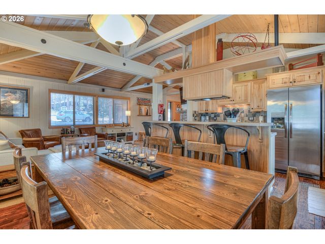57077 FOX Ln, Sunriver, OR 97707