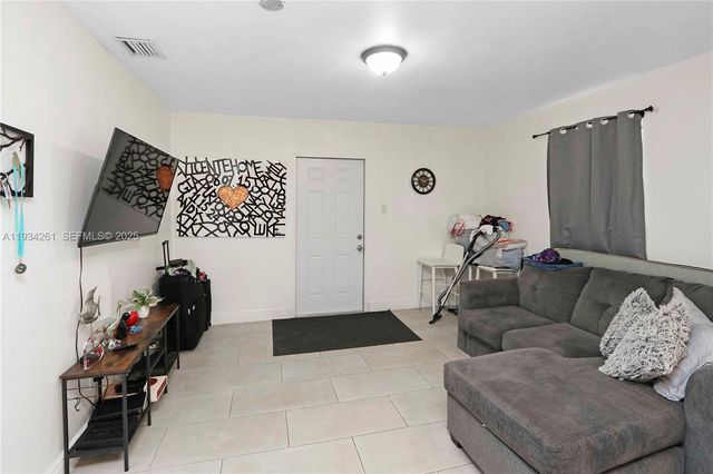 514 NW 21st St, Homestead, FL 33030