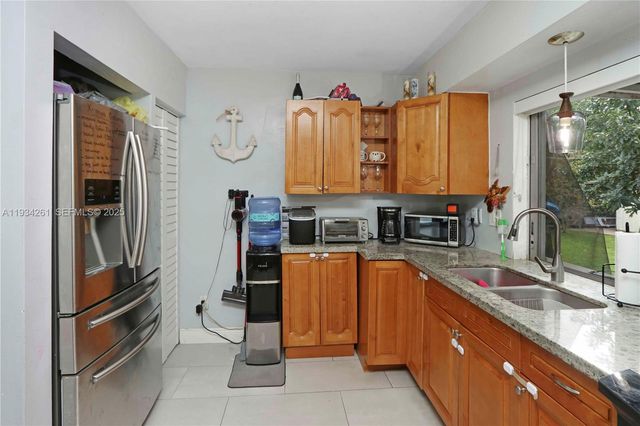 514 NW 21st St, Homestead, FL 33030