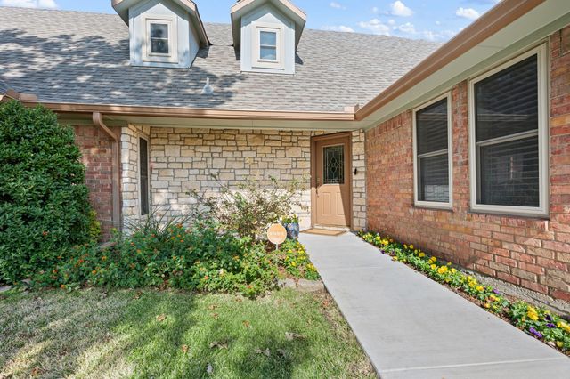 2621 Sedgeway Lane, Carrollton, TX 75006
