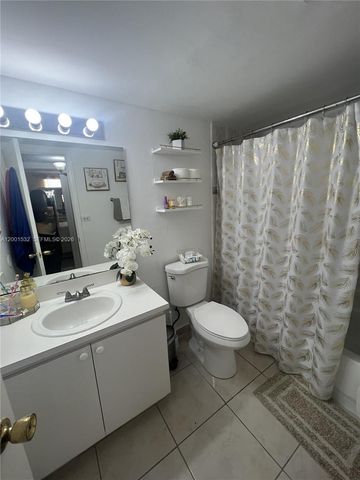 666 W 81st St 407, Hialeah, FL 33014