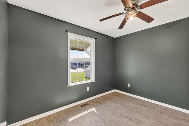 1200 W Lane St, Shelbyville, TN 37160