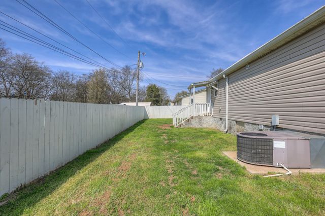 1200 W Lane St, Shelbyville, TN 37160