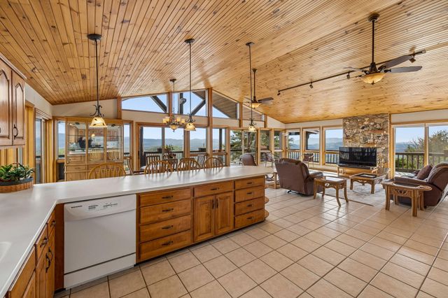 348 Laurel Mountain Road, Madisonville, TN 37354