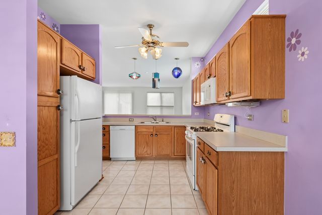 11742 Nottingham Drive, Huntley, IL 60142