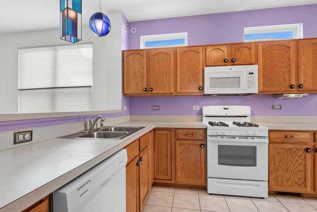 11742 Nottingham Drive, Huntley, IL 60142