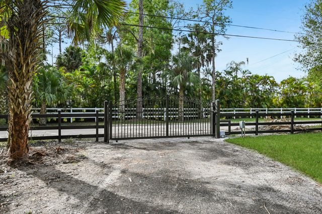 5225 SW Ludlum Street, Palm City, FL 34990