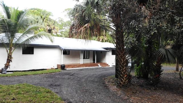 5225 SW Ludlum Street, Palm City, FL 34990