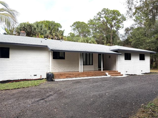 5225 SW Ludlum Street, Palm City, FL 34990