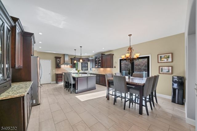 16 William Way, Washington Twp., NJ 07853