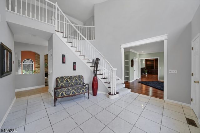 16 William Way, Washington Twp., NJ 07853