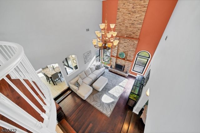 16 William Way, Washington Twp., NJ 07853