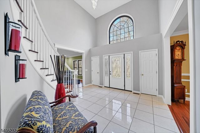 16 William Way, Washington Twp., NJ 07853