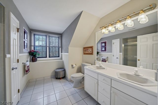 16 William Way, Washington Twp., NJ 07853