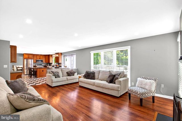 8084 STATION RD, Manassas, VA 20111