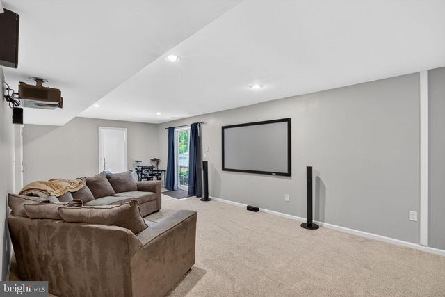 8084 STATION RD, Manassas, VA 20111
