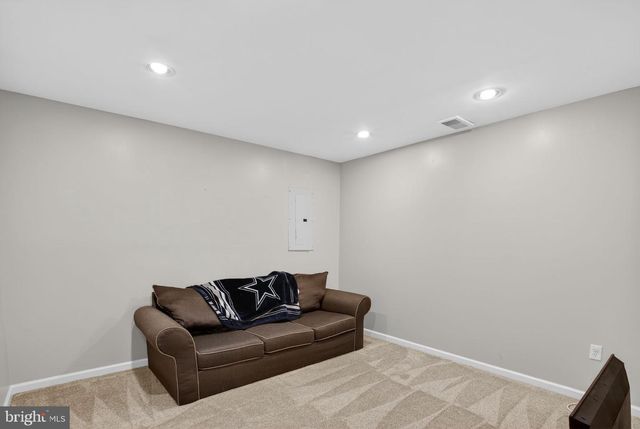8084 STATION RD, Manassas, VA 20111