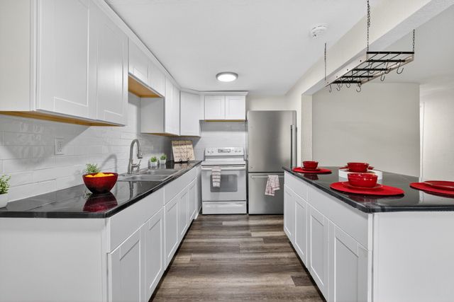 1008 Van Winkle Street, Weatherford, TX 76086